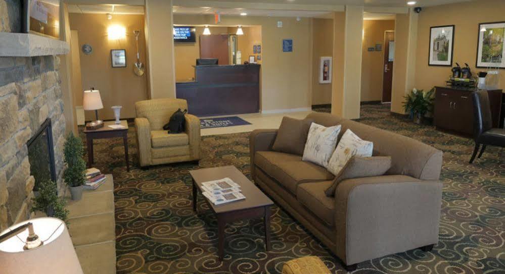 Cobblestone Inn & Suites-Winterset Kültér fotó