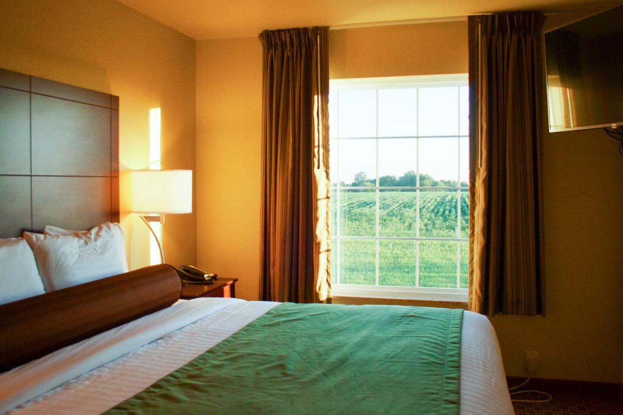 Cobblestone Inn & Suites-Winterset Kültér fotó